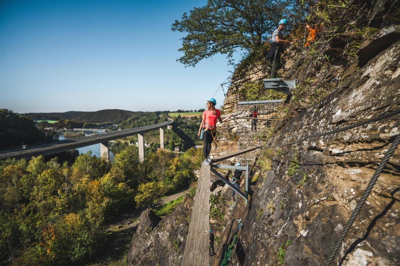 Gite De La Tour - Dinant Evasion Exterior photo